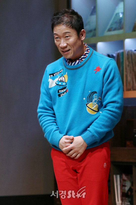 정석용, 아내가 나를 요래 쳐다봐~(연극 '우리의 여자들')