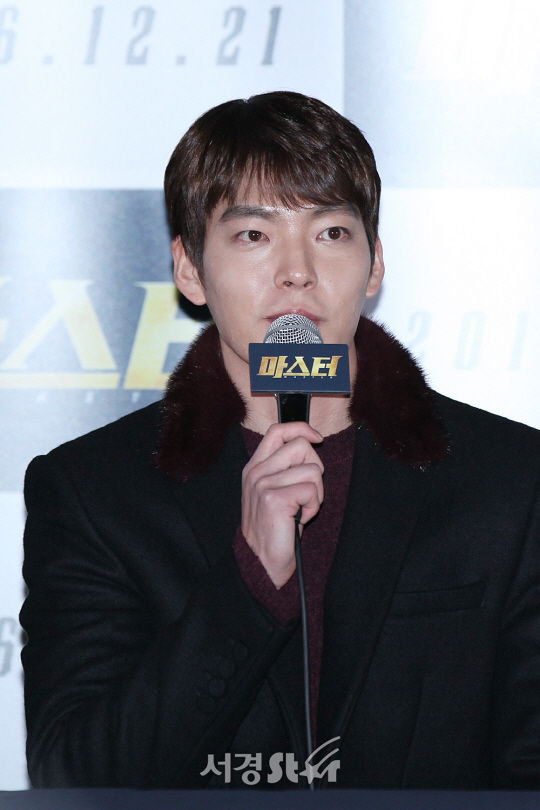 김우빈, 현장에서 제가 거의 막내였어요! (마스터 언론시사회)