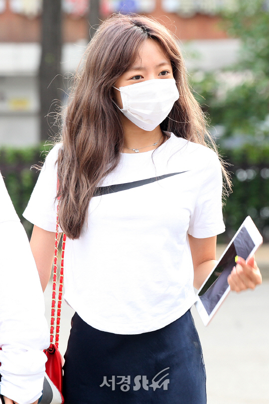 에이핑크 김남주, 헤르미온느 헤어스타일~ (뮤직뱅크 출근길)