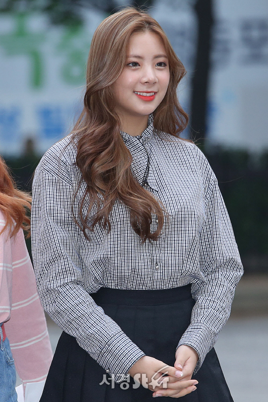 굿데이 비바, 미끄러질 것 같은 피부! (뮤직뱅크 출근길)