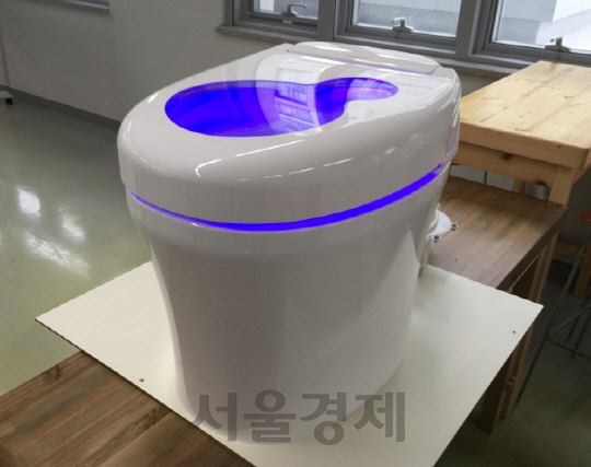 UNIST, 대소변으로 건강상태 체크 스마트변기 개발
