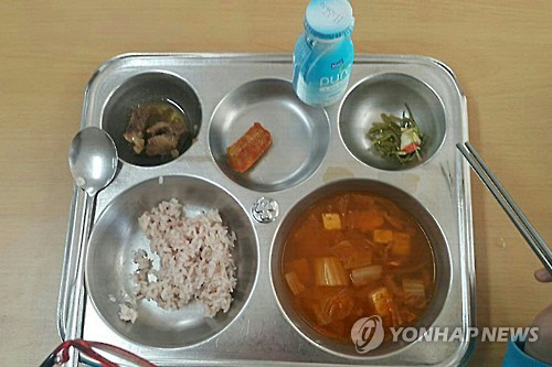 부실급식 이유 있었네...인천 학교 202곳 로비 포착