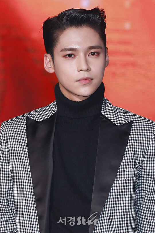 정하, 살아있는 눈빛 (더유닛)