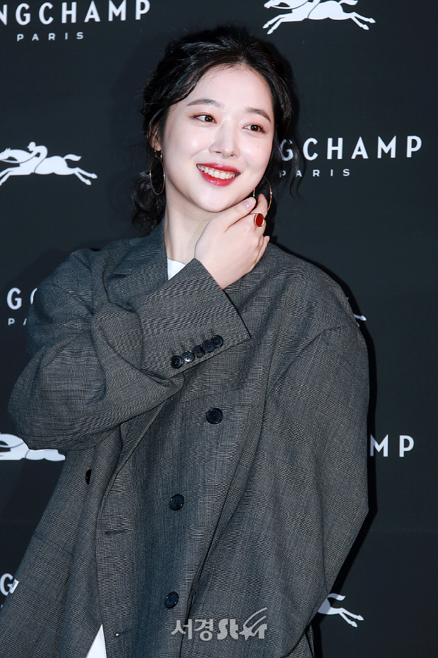 설리, 오늘도 예쁨