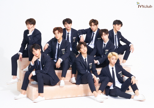 아이비클럽, 새로운 입학생 JYP 신예 ‘스트레이 키즈’