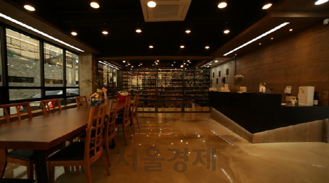 고궁과 와인의 만남...와인나라 경희궁점 오픈