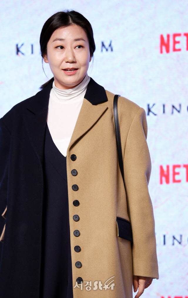 라미란, 물 오른 미모 (킹덤 레드카펫)
