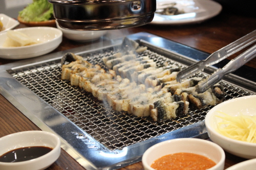 덕양구 맛집 서오릉풍천민물장어, 다양한 장어 요리와 쾌적한 환경으로 호평