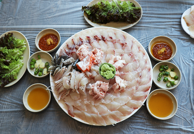 노량진 수산시장 ‘부안수산’ 숙성회, “민어에 감칠맛을 더하다”