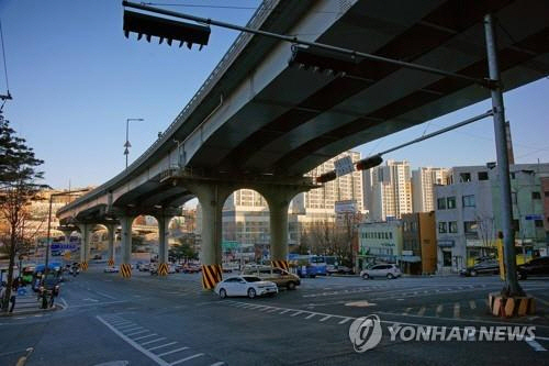 한달여 잠복끝에 잡은 절도범 고가도로 하판 구조물에 숨어살아