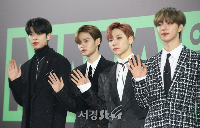AB6IX, 멋진 손인사 (MMA 2019)