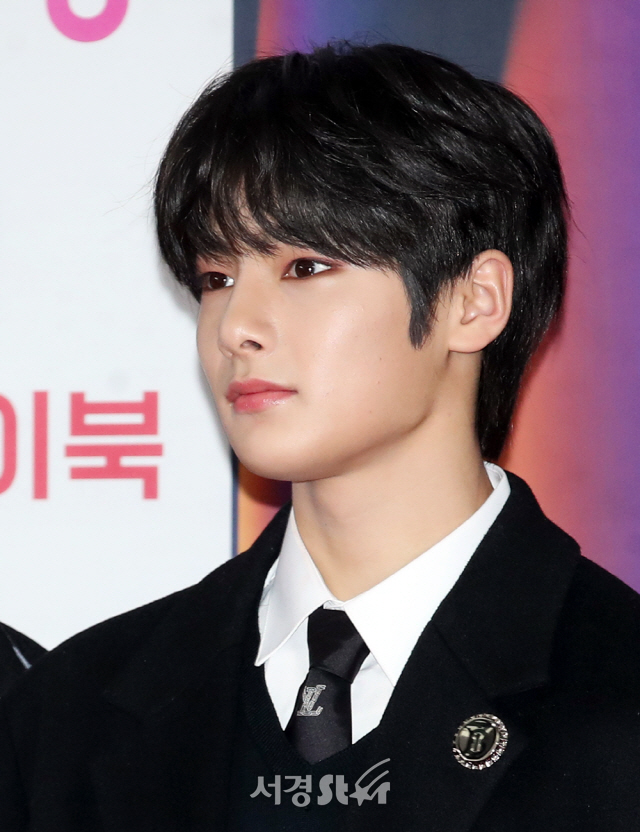 스트레이키즈 아이엔, 시선강탈 (2019 SBS 가요대전)