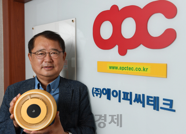 [CEO&STORY]대학 연구실서 잠자던 첨단기술(축광식 광촉매) 상업화로 퍼스트 무버 됐죠