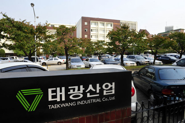 [시그널] 트러스톤운용 태광산업, 흥국생명 지원 반대…유상증자 강행하면 법적조치