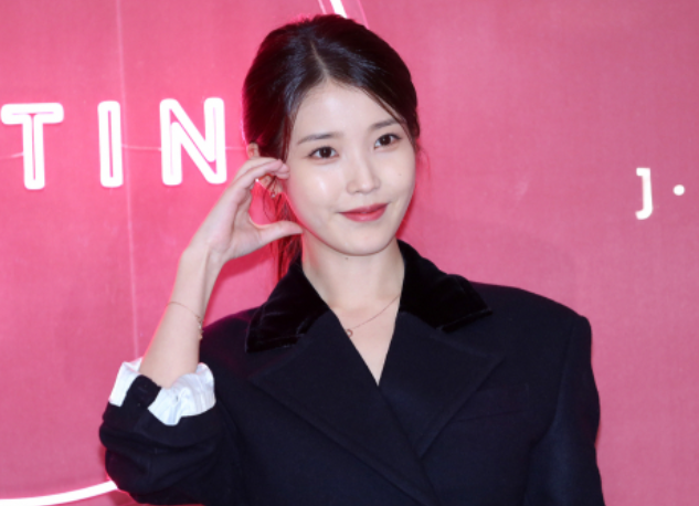 퀸연아·유느님 다 제쳤다…올해 광고모델 1위는 아이유