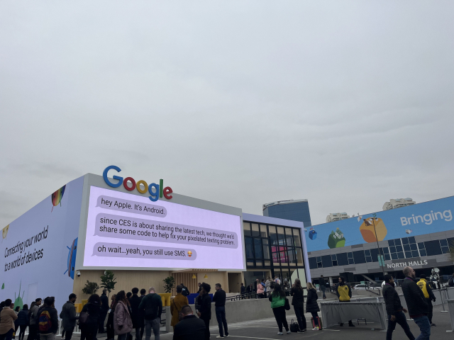 CES 한복판에 안녕 애플. 나 안드로이드…구글 돌아오자 반쪽짜리 탈피 [CES 2023]