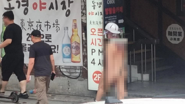 이번엔 홍대에 킥보드 비키니女…관심 바라는 듯, 그냥 관심 끄자