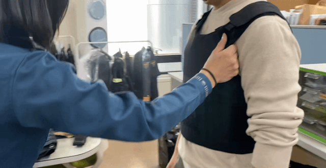 경찰 제복에 피 묻지 않게…방검복 무게 30% 줄이고 성능은 UP