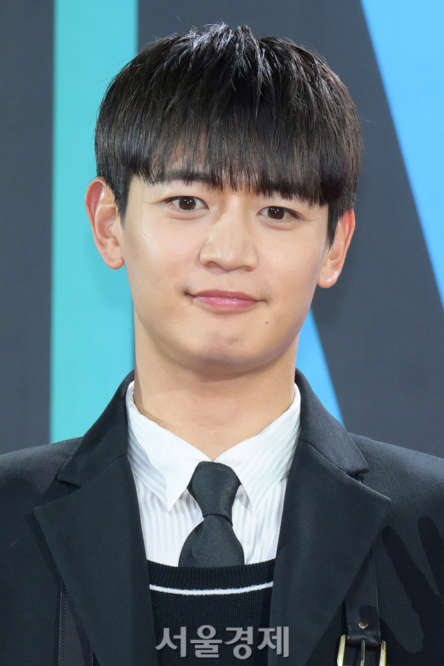 샤이니 민호, 얼굴이 다했다 [SE★포토]