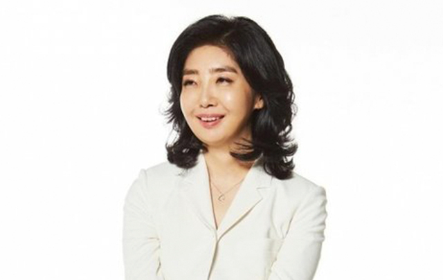 식약처도 여에스더 부당광고 여부 검토 착수…여에스더 고발인에 대한 합당한 책임 물을 것 당당하게 반박