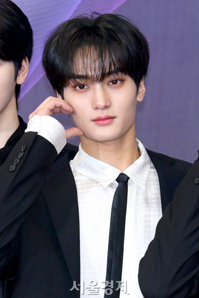 크래비티 태영, 깊은 눈빛에 취해 [SE★포토]