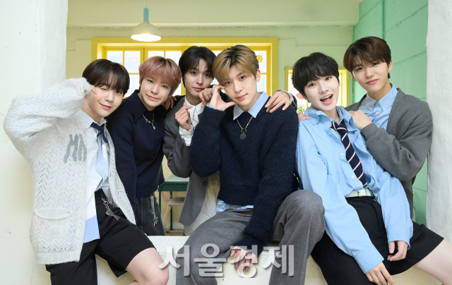 NCT 위시 데뷔 한 달, 쏜살 같아…아직 인사도 어색해 [인터뷰]