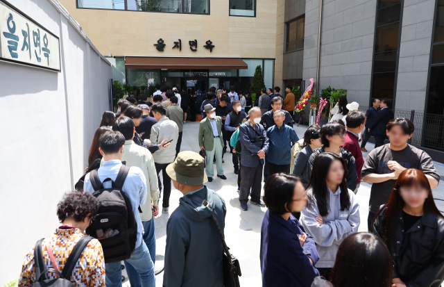 여름 별미 콩국수, 냉면 먹기도 겁나네…진주회관, 을지면옥 잇따라 가격 인상