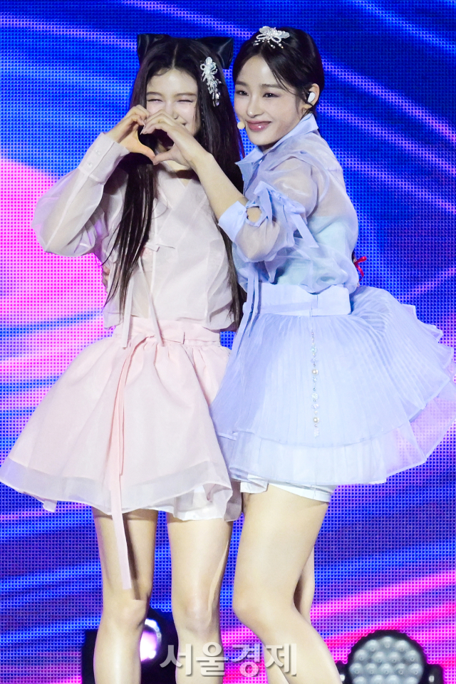 뉴진스 다니엘·민지, 예쁜 애 옆에 예쁜 애 [SE★포토]
