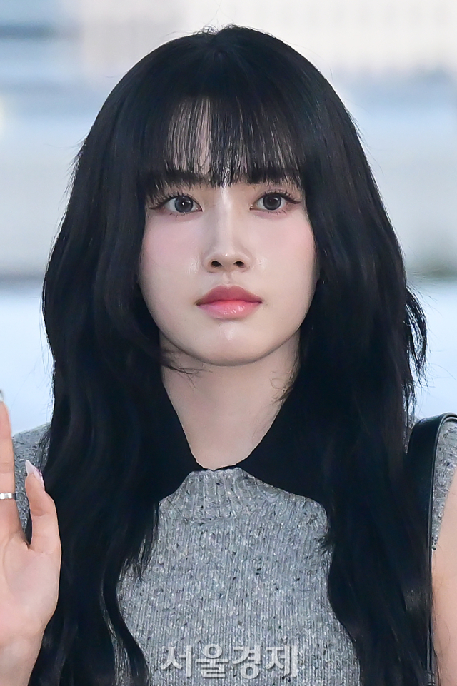 스테이씨 윤, 빠져드는 눈망울 [SE★포토]