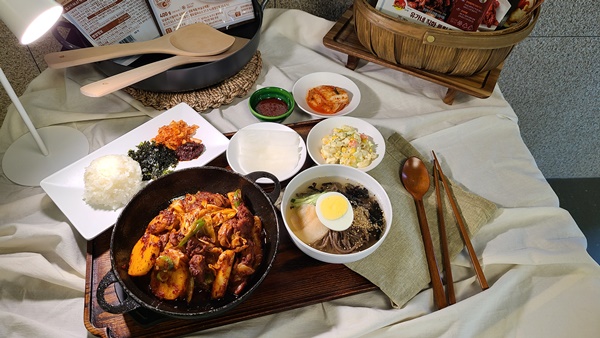 구내식당에 나오는 ‘유가네닭갈비’, B2B 단체급식 사업 확대