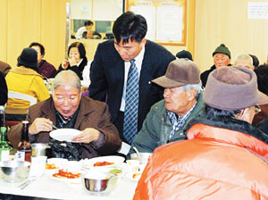 건설업체 ‘발로 뛰는’이웃사랑