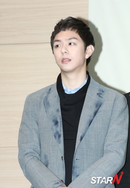 [포토] 제국의아이들 준영 팬분들도 오셨네