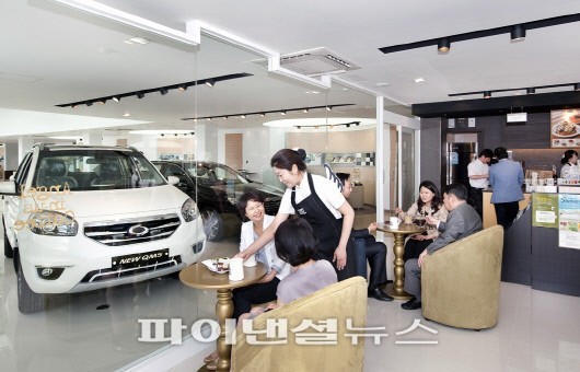 르노차, 수원사업소에 엔제리너스커피 숍인숍 매장 열어
