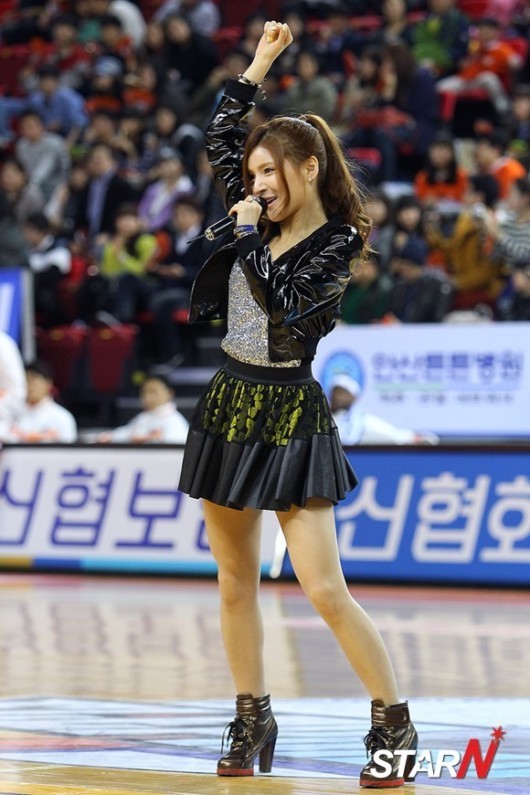 [포토] 딜라잇 은새 전자랜드 위한 하프공연