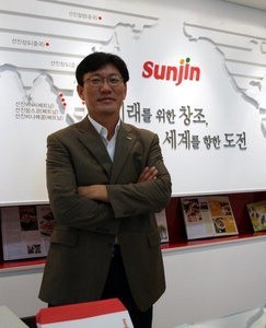 [유통현장을 달리는 사람들] (51) 박기노 선진 상무