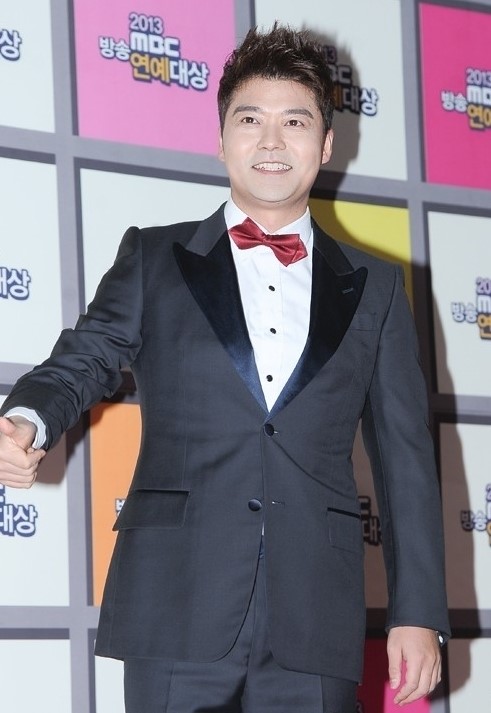 전현무, KBS 월드컵 중계 무산..정중히 거절