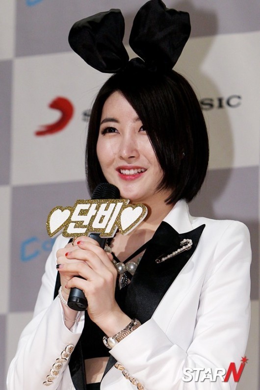 [포토] 단발머리 단비 데뷔 실감 안 나요~