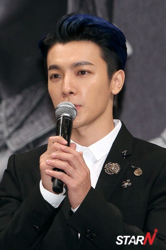 [포토] 슈퍼주니어 동해 동해라서 머리 파란색이야?