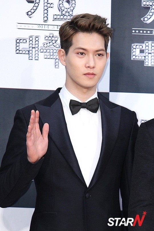 [포토] 씨앤블루 이종현 배우 포스 풍기네