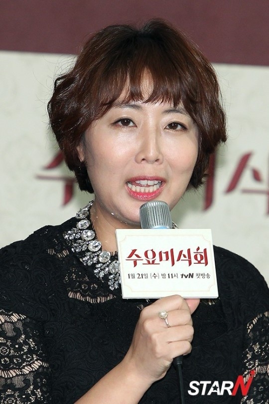 [포토] 질의에 답하는 요리연구가 홍신애