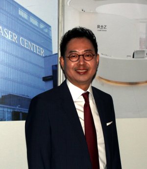 [fn이사람] 이형근 리즈산부인과 청담본점 원장 중년여성 골반근육관리로 건강유지