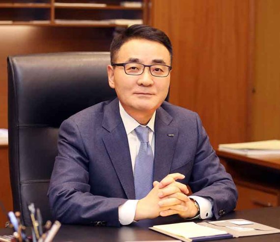 [면세점 CEO 릴레이 인터뷰 (1)롯데면세점 장선욱 대표] 롯데월드타워점 개장 계기로 글로벌 1위 도약에 박차