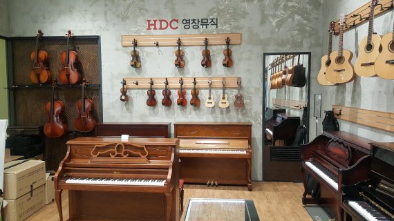 영창뮤직, 소외아동 지원 위해 중고피아노 특별전 열어