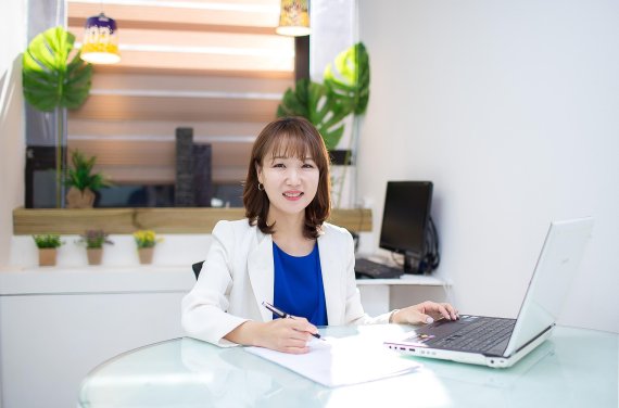 국내 첫 AI 법률서비스 도입, 홍정민 로스토리 변호사 AI 활용, 기존 고비용 법률서비스 개선