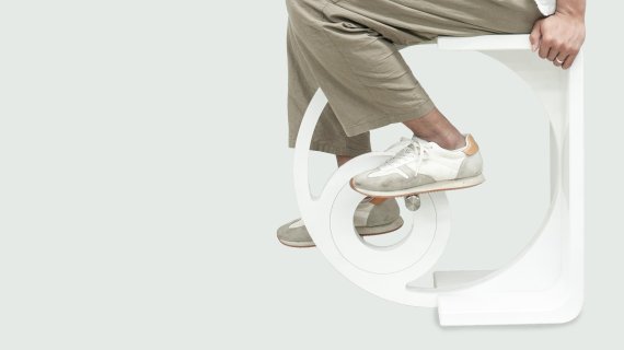 의자 겸 자전거 타보셨나요…신개념 운동 가구