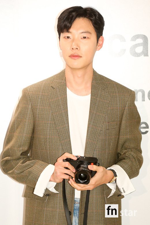 [포토] 류준열, ‘남다른 포스~빈틈없는 댄디가이’