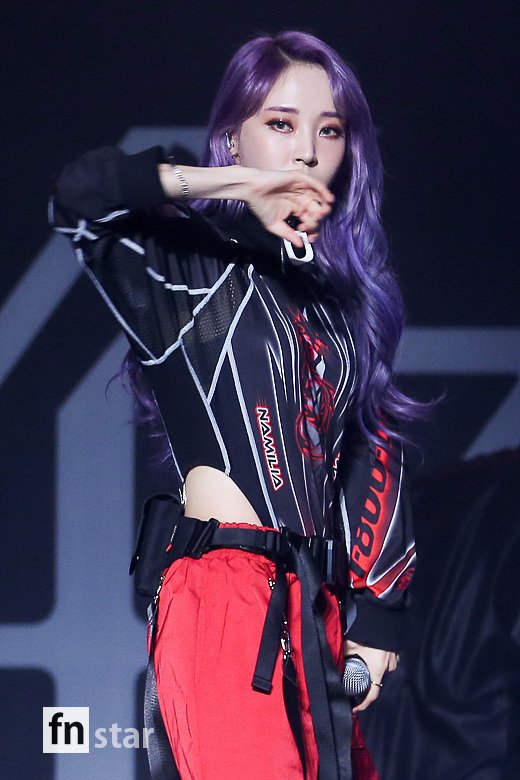 [포토] 마마무 문별, ‘퍼플 헤어로 시선고정’
