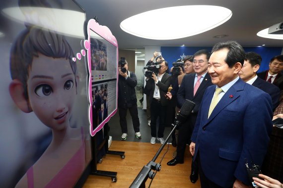 정세균 총리, 데이터·AI기업 방문 규제 과감히 혁신