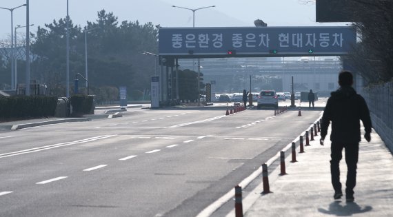 정부 車부품 공장 재가동, 모든 채널 총동원 中과 협의 [정부 대응 총력전]