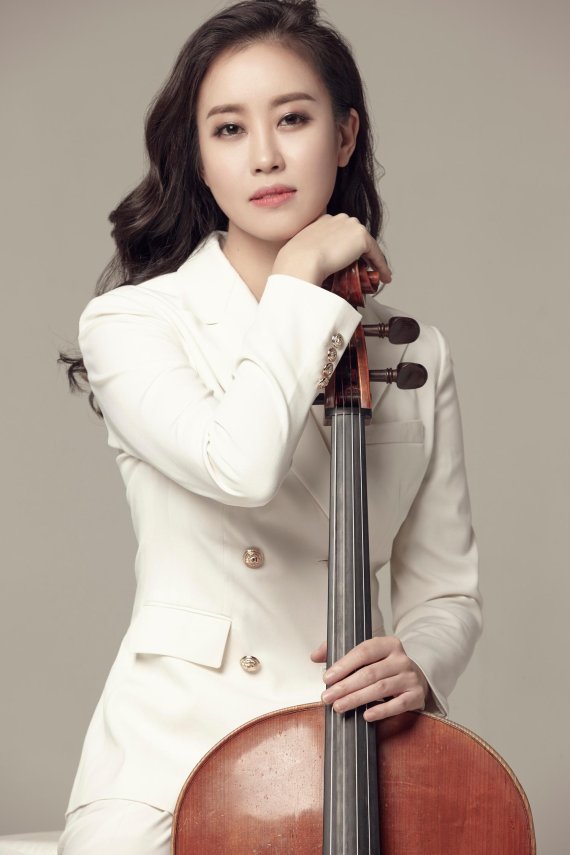 첼리스트 이정란, 첫 솔로 앨범 랑데부 인 파리